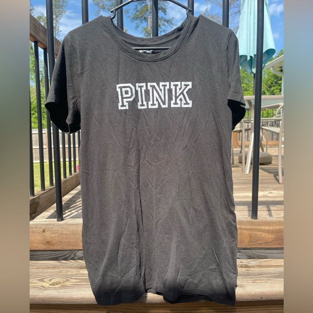 Pink by Victoria’s Secret graphic tee shirt